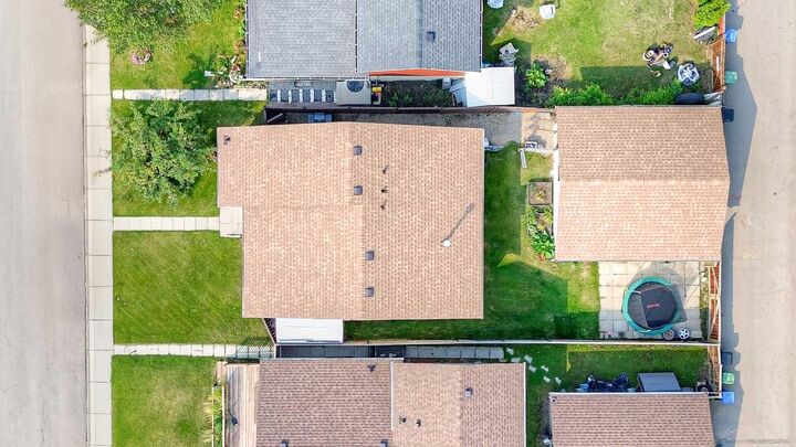 Property Photo: 40 River Valley Crescent SE AB T2C 3J8