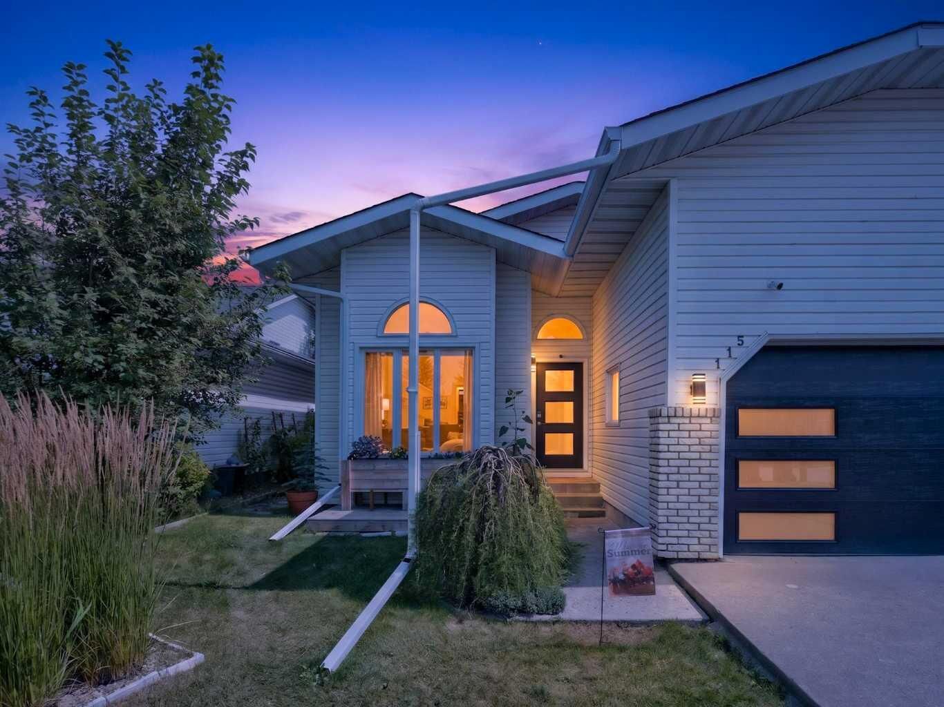 Property Photo:  115 Wood Valley Court SW  AB T2W 5S4 