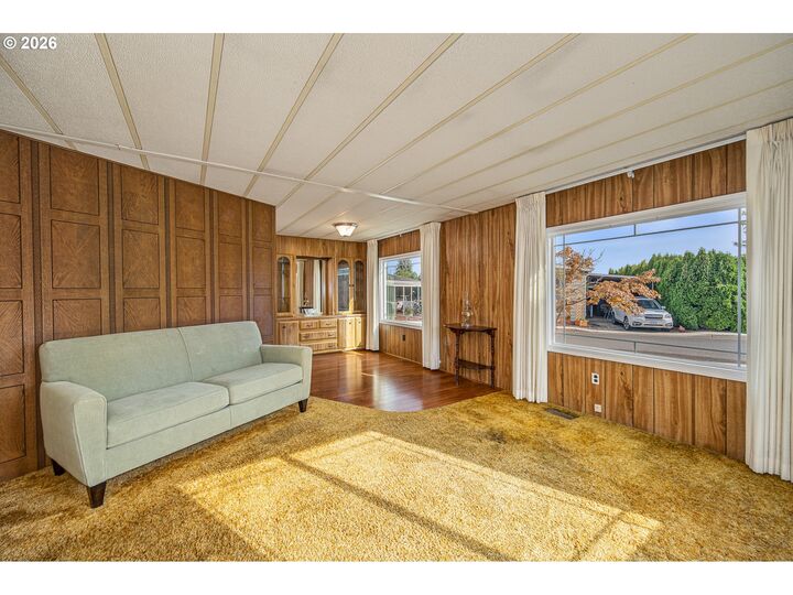 Property Photo: 1199 N Terry St 194 OR 97402