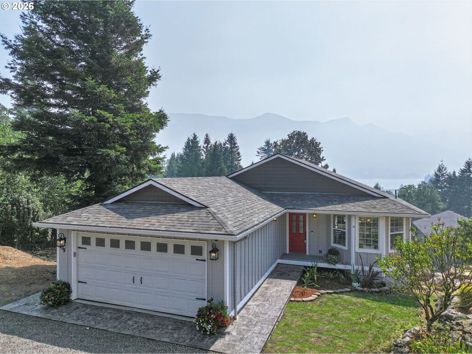 Property Photo: 438 NW Roselawn St WA 98648