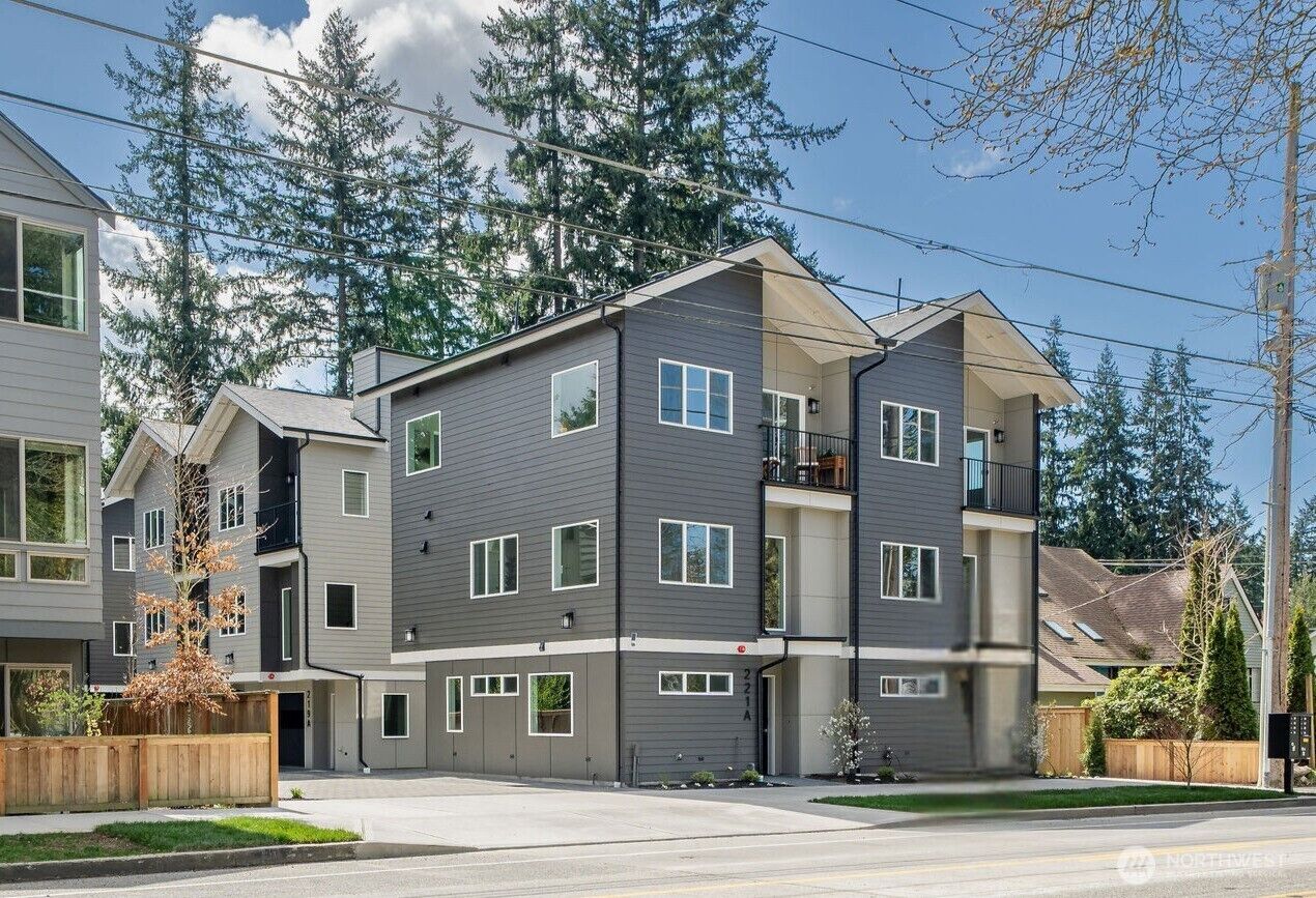 Property Photo: 221 NE 185th Street B WA 98155