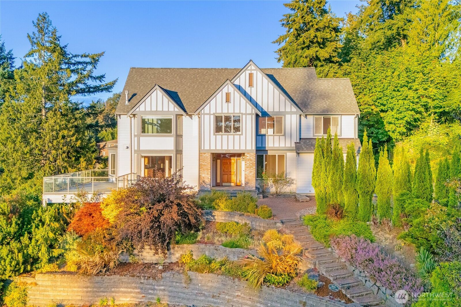 Property Photo:  1015  Lone Tree Court  WA 98229 