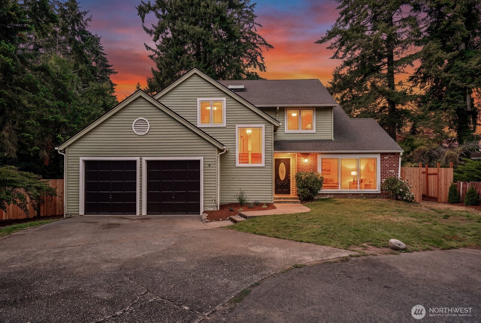 Property Photo: 3943 S 271st Place WA 98032