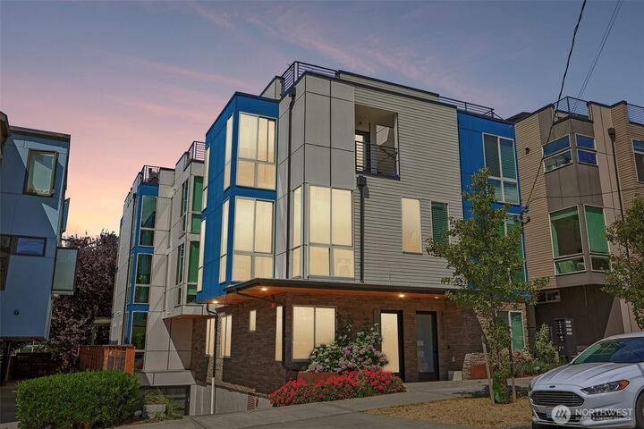 Property Photo: 3637 C Dayton Ave N WA 98103