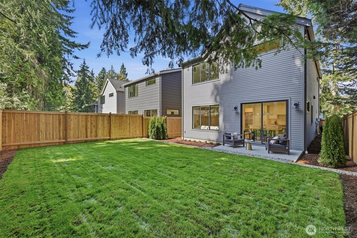 Property Photo:  10026  Slater Avenue NE  WA 98033 