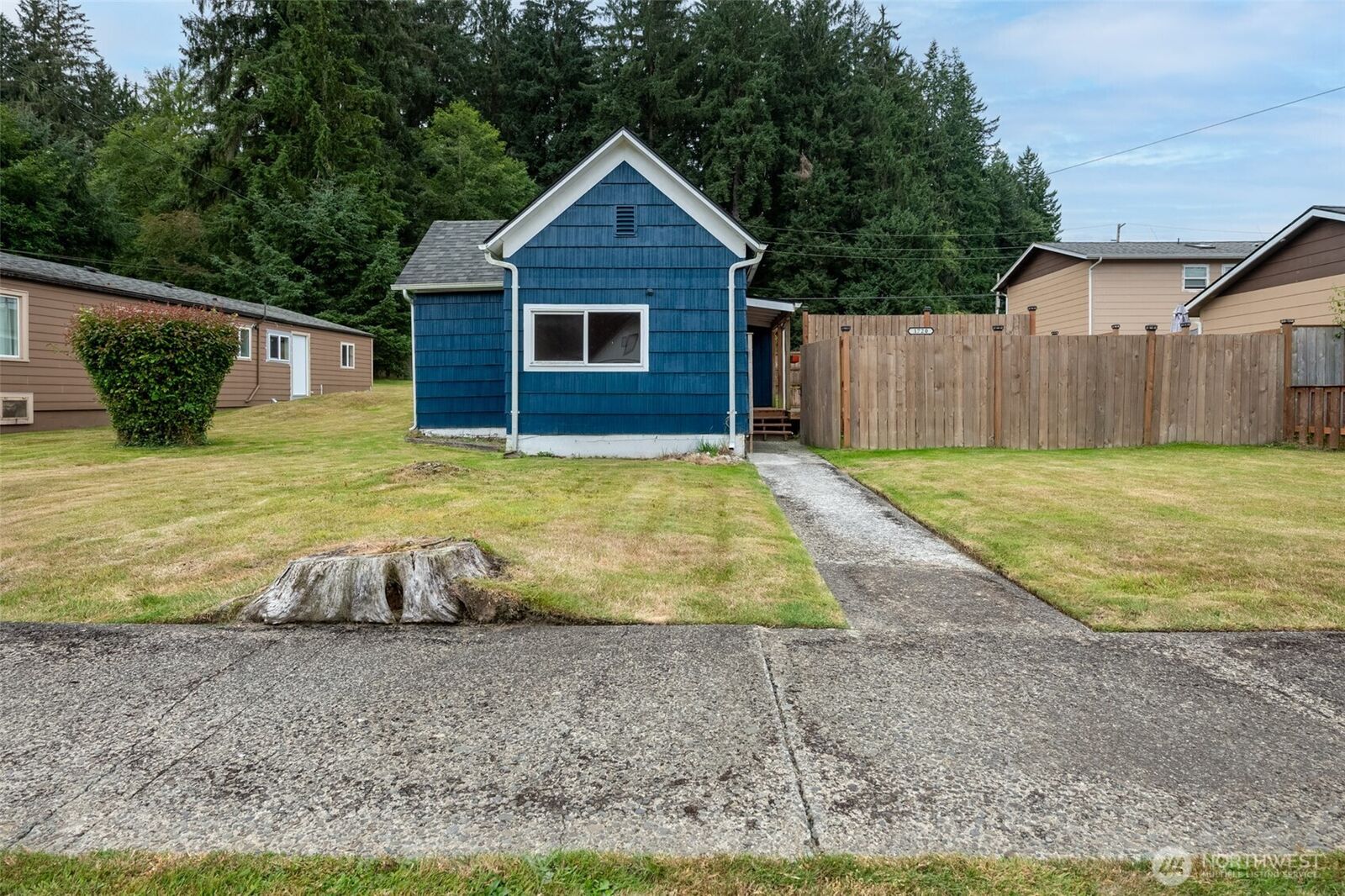 Property Photo:  1720  2nd Street  WA 98537 