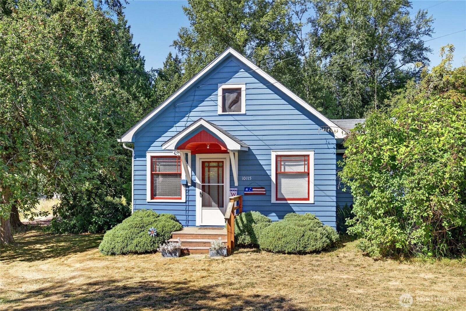 Property Photo: 10115 56th Street SE WA 98290