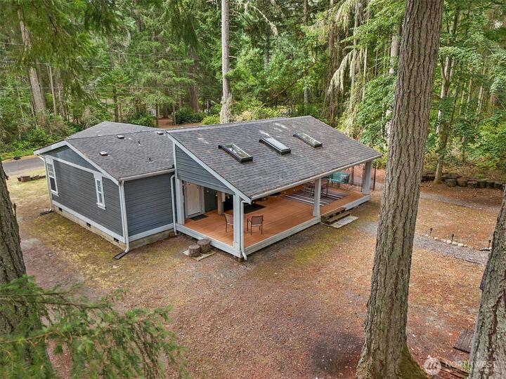 Property Photo:  10517  Matthews Way  WA 98303 