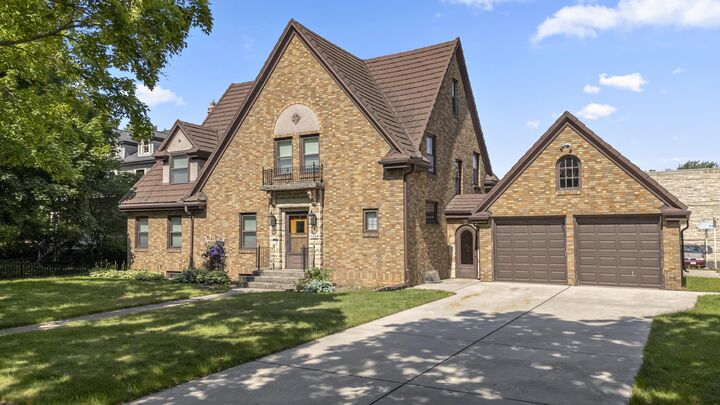 Property Photo:  740 S Quincy Street  WI 54301 