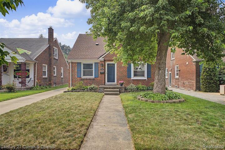 Property Photo:  1521 Highview Street  MI 48128 