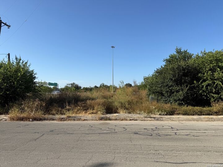 Property Photo:  224 Guanajuato  TX 78237 