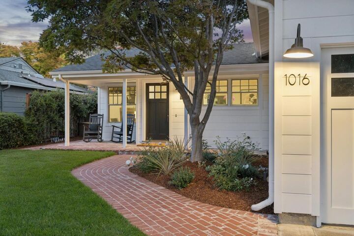 Property Photo:  1016 Greenwood Drive  CA 94025 