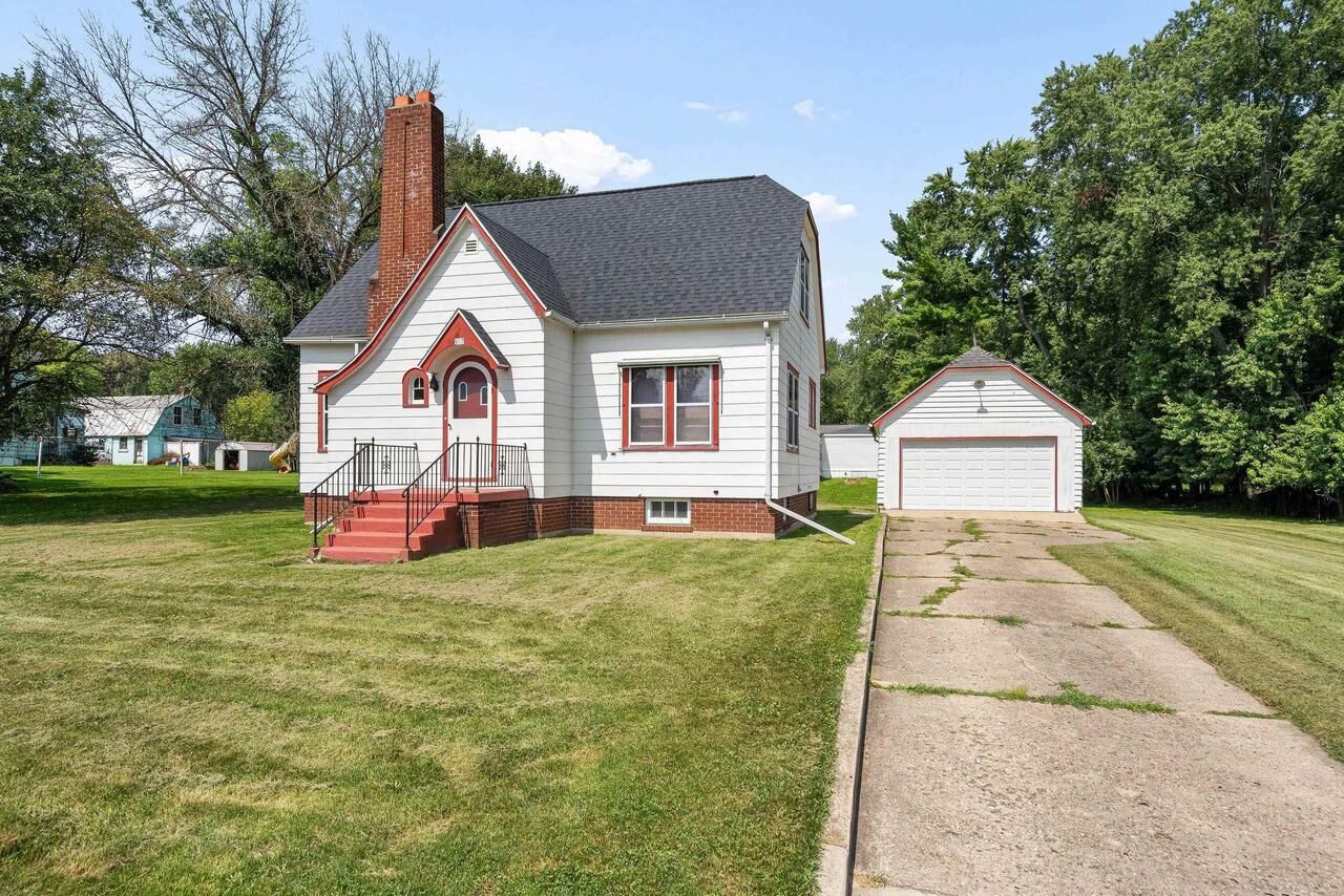 Property Photo:  457 W John Street  WI 53946 