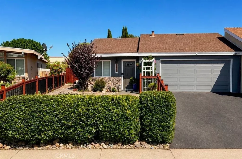 Property Photo:  1532 Sierra  CA 93446 