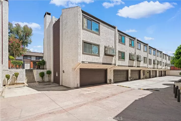 Property Photo:  454 West Huntington Drive D  CA 91007 