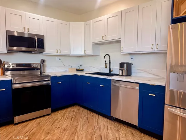 Property Photo: 2575 E 19th CA 90755