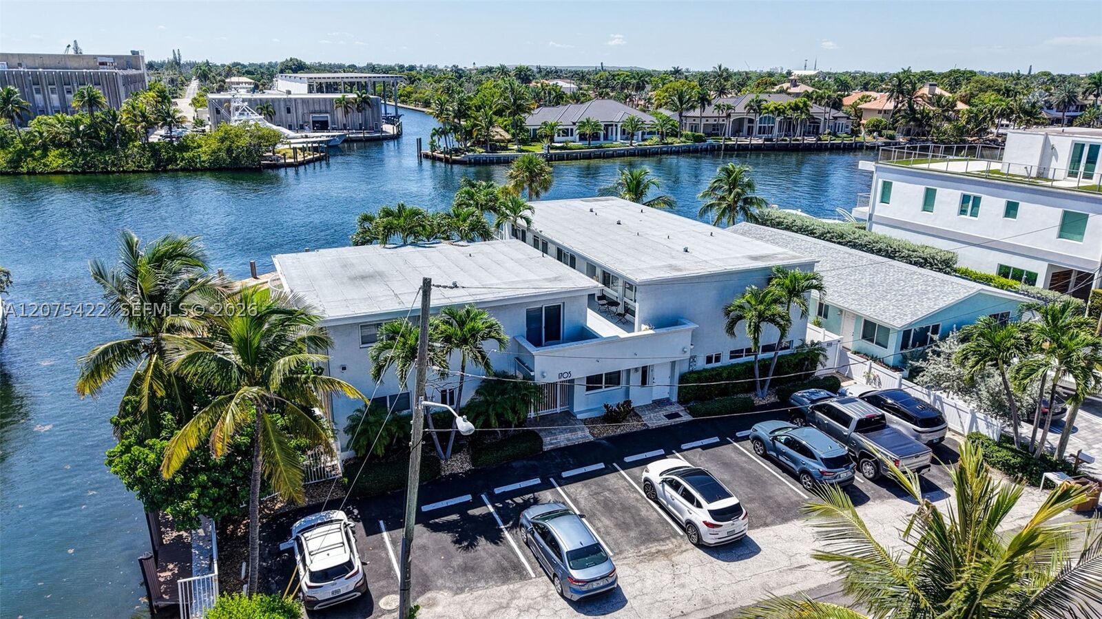 Property Photo: 1705 N Riverside Dr 2 FL 33062