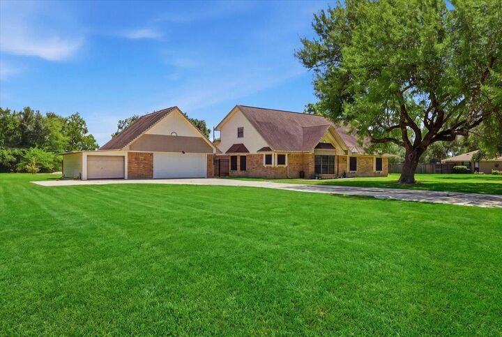 Property Photo: 10867 Greenway Drive TX 77705