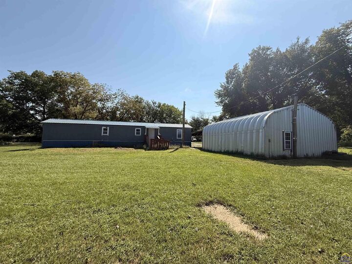 Property Photo:  203 Western Ave  KS 66419 
