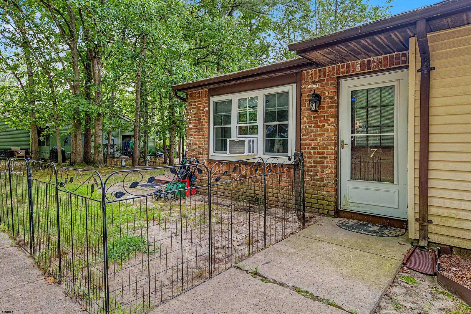 Property Photo:  7 Driftwood Dr 7  NJ 08087 
