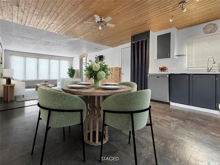 Property Photo: 701 11th Avenue NW 1 SK S9H 4M5