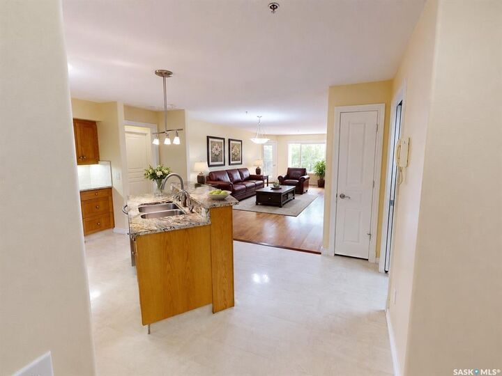 Property Photo: 3101 Renfrew Crescent E 305 SK S4V 3B6