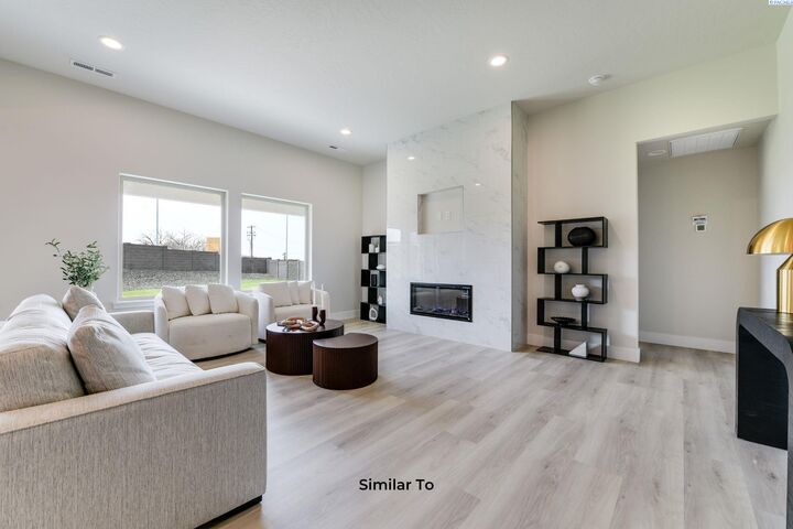 Property Photo:  5824 Redtail Dr  WA 99301 