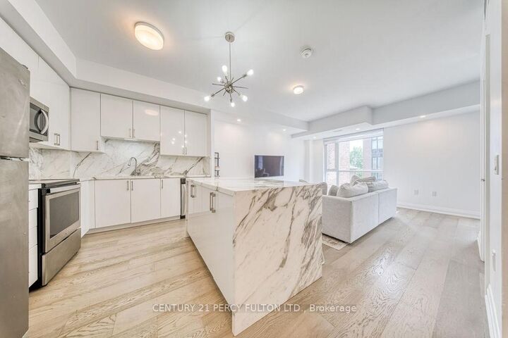 Property Photo:  5289 Highway 7 N/A D-803  ON L4L 0J1 
