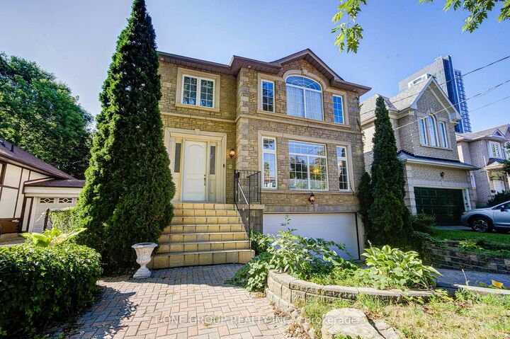 Property Photo: 133 Spring Garden Avenue ON M2N 3G6