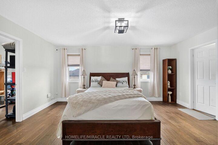 Property Photo: 452 Tyrone Crescent ON L9T 8J8