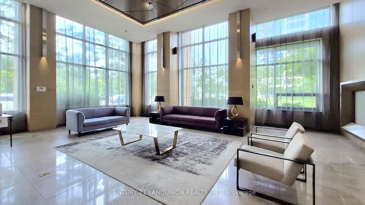 Property Photo:  18 Uptown Drive 808  ON L3R 5M5 