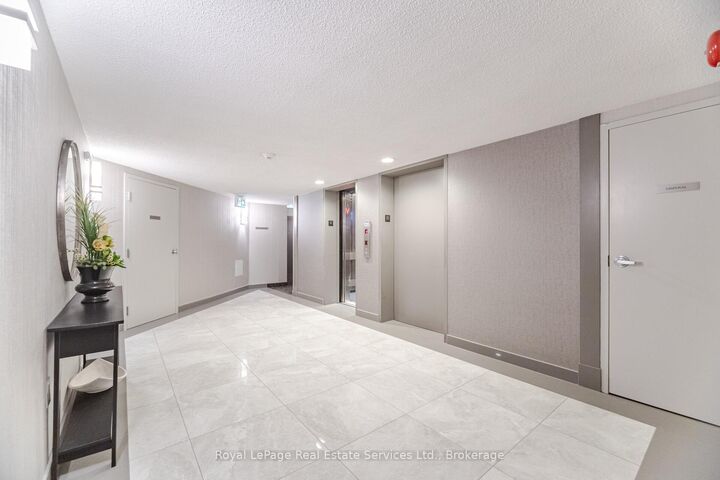 Property Photo: 1201 North Shore Boulevard E 1001 ON L7S 1Z5