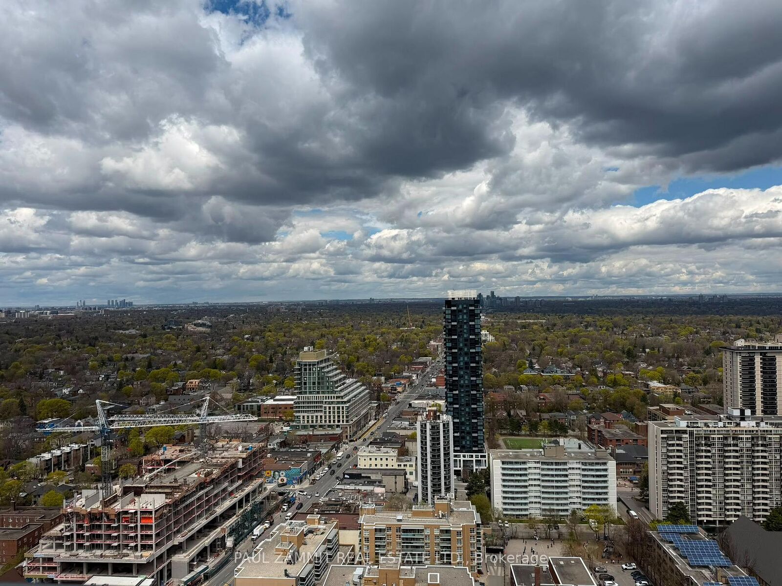 Property Photo: 30 Roehampton Avenue Ph05 ON M4P 0B9
