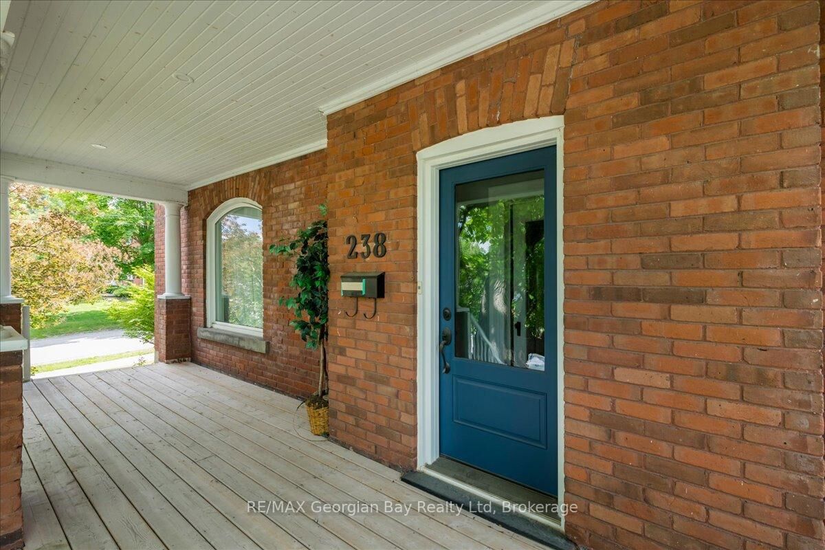 Property Photo: 238 Sixth Street ON L4R 3Y1
