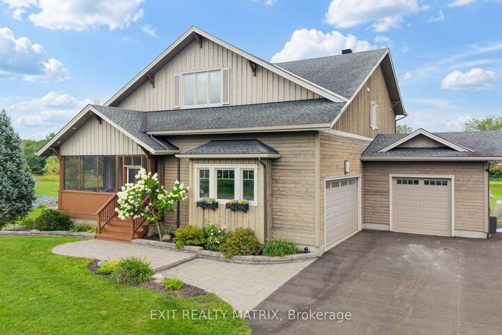 Property Photo: 123 Muirfield Court ON K0A 2X0