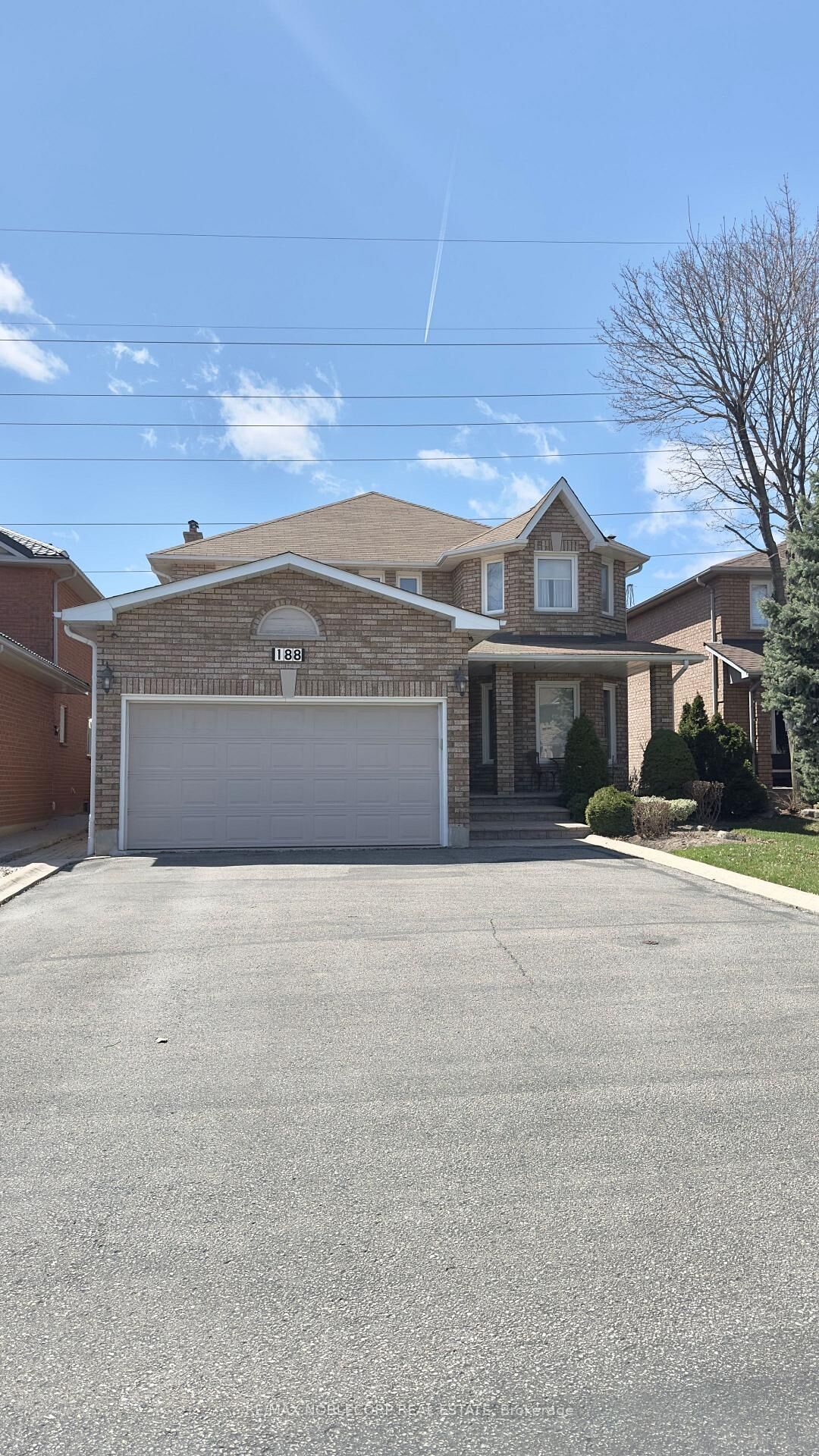 Photo de la propriété:  188 View North Court Bsmt  ON L4L 8S3 