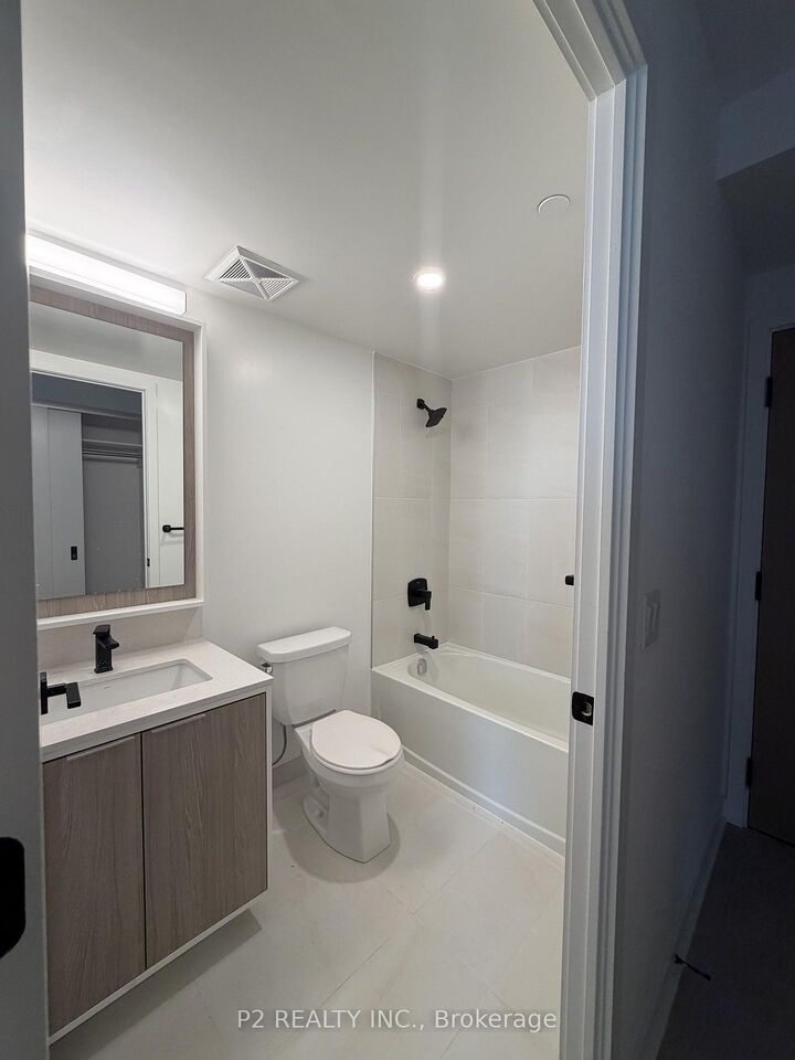 Property Photo:  36 Zorra Street 628  ON M8Z 0G5 