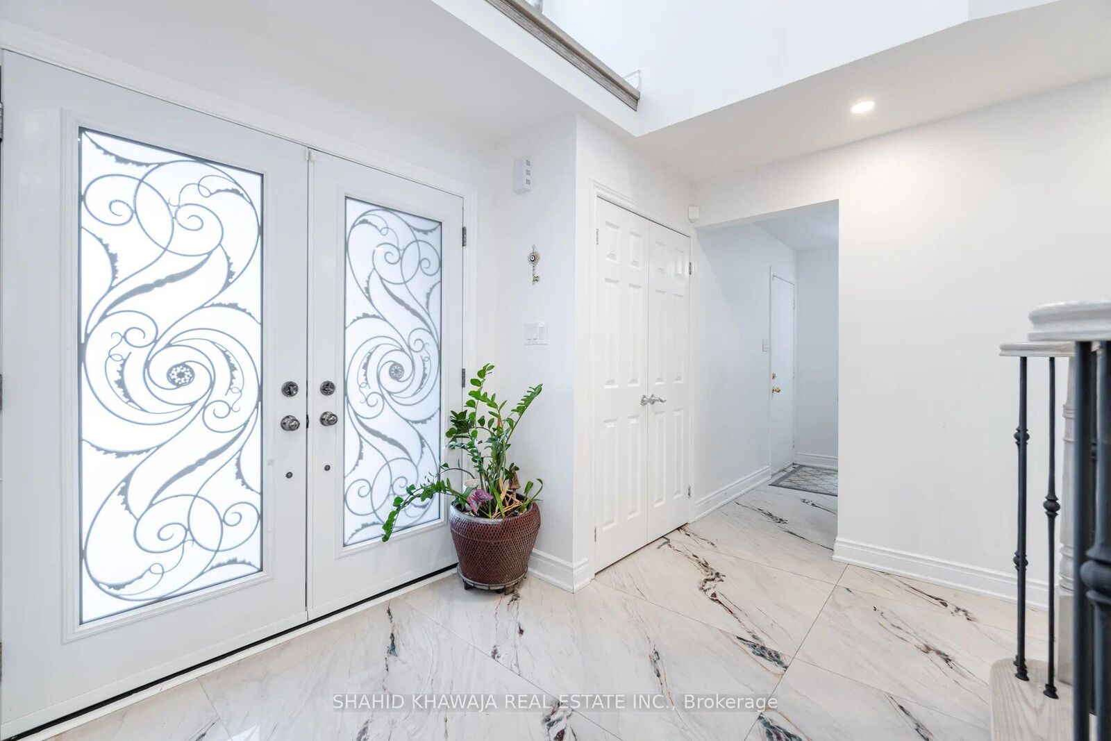 Property Photo: 6150 Bankhead Court ON L5V 1L9
