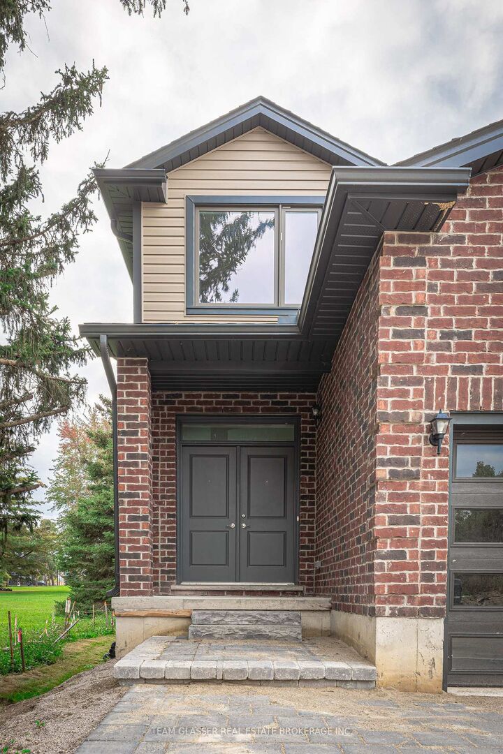 Property Photo: 3465 Oriole Circle E ON N6N 1K6