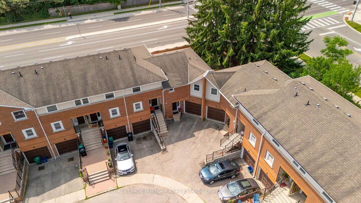 Property Photo:  465 Beechwood Place 12  ON N2T 2N8 
