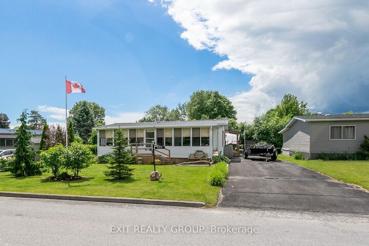 107 Eastview Boulevard — photo 1