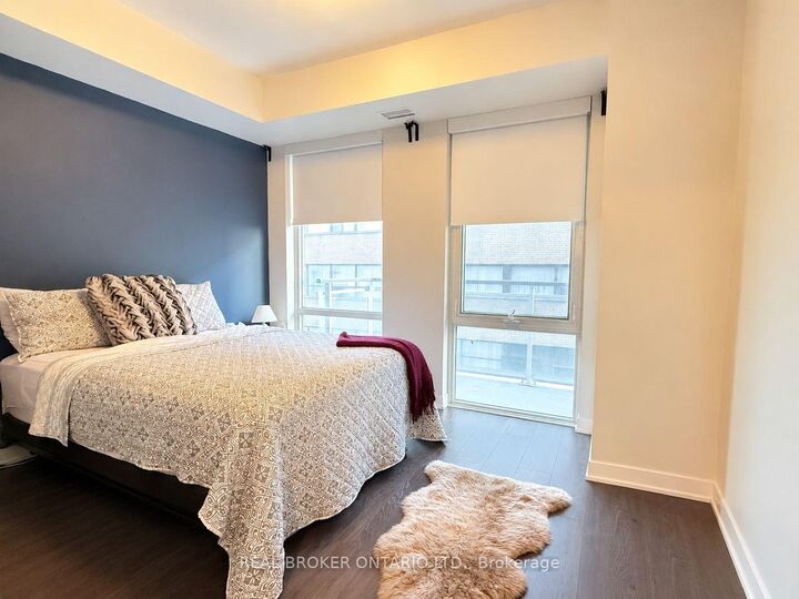 Property Photo:  223 St. Clair Avenue W 713  ON M4V 0A5 