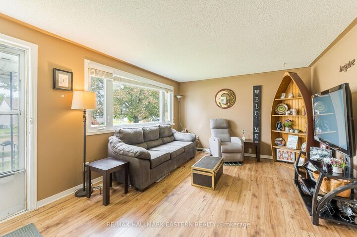 Property Photo: 767 Duffus Street ON K9J 4K3