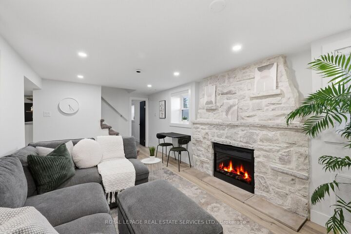 Property Photo: 8 Briscoe Street W ON N6J 1L8