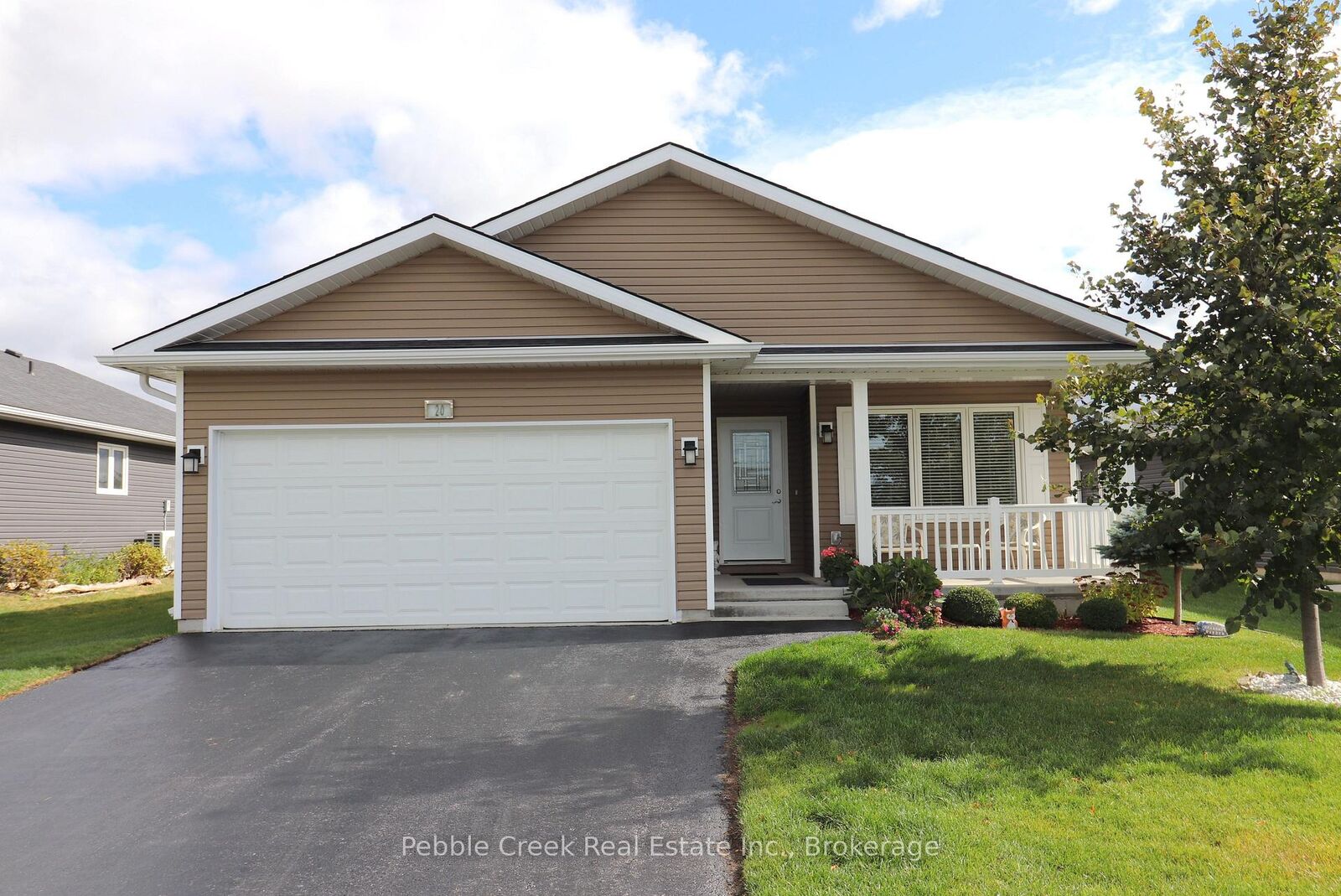 Property Photo:  20 Huron Heights Drive  ON N7A 0B1 