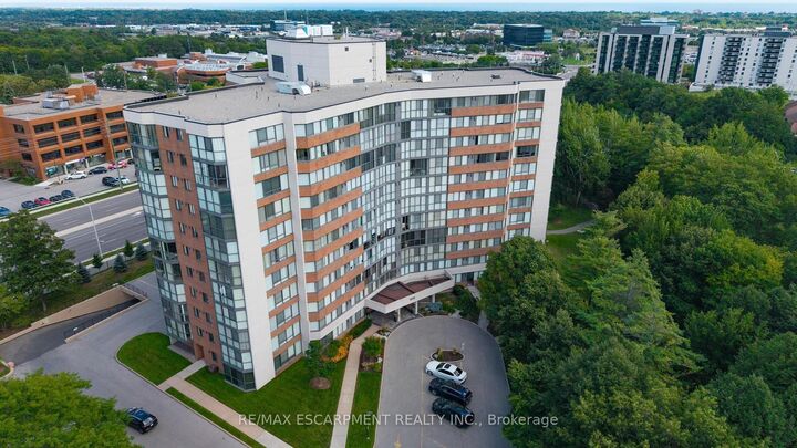 Property Photo: 1230 Marlborough Court 202 ON L6H 3K6