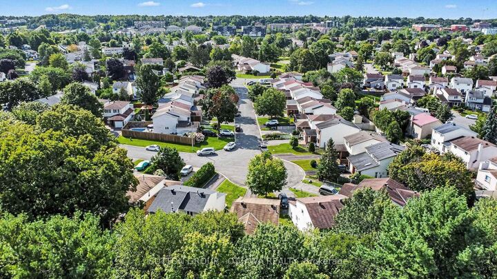 Property Photo:  792 Harlequin Crescent  ON K1E 2P3 