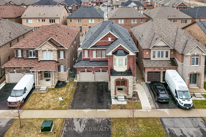 Property Photo:  9 Goderich Drive  ON L7A 5A7 