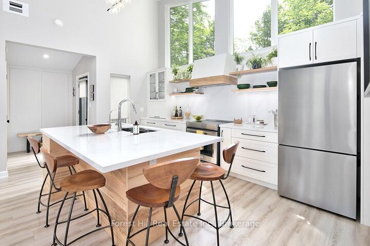 149 Sir William'S Lane — photo 1