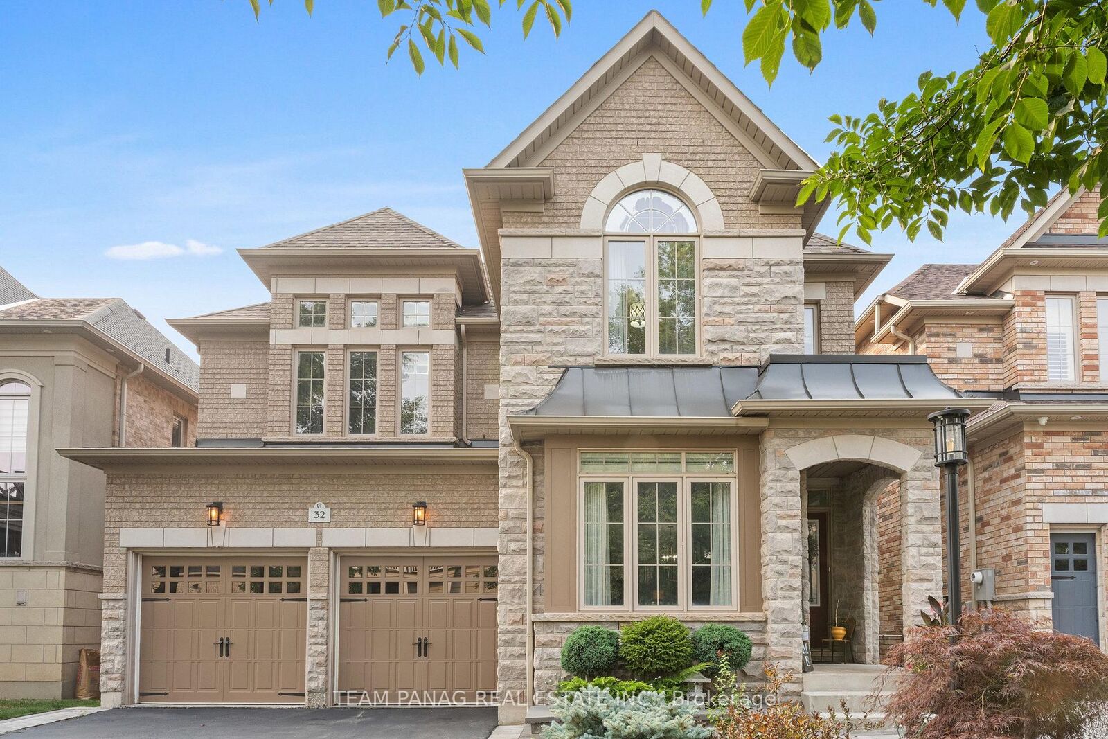 Property Photo: 32 Impulse Circle ON L6X 0X9